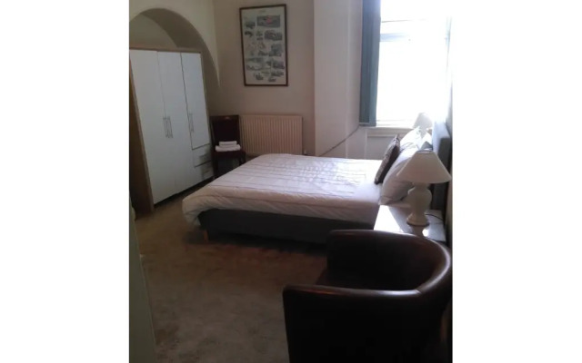 The New Beehive Inn