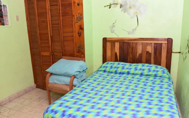 Room in B&B - Cancun Guest House 6