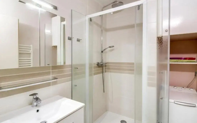 Appartement Esquièze-Sère, 3 Pièces, 7 Personnes - Fr-1-402-1