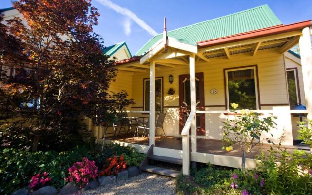 Autumn Abode Cottages