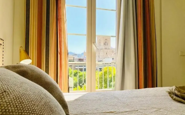 Granada Deluxe Apartments