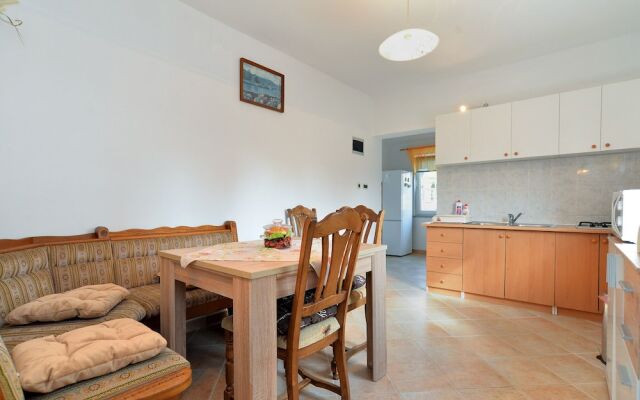 Apartment 1822