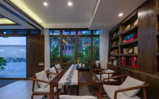 Lijiang Dayanli Jianshan Designer Homestay (Mufu Branch)