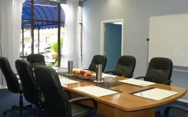 Comfort Inn & Suites Robertson Gardens