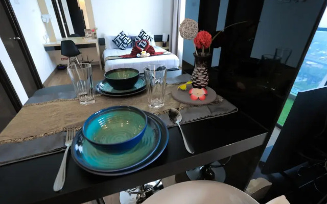 MLH Deluxe Studio Suites @ Landmark Residence