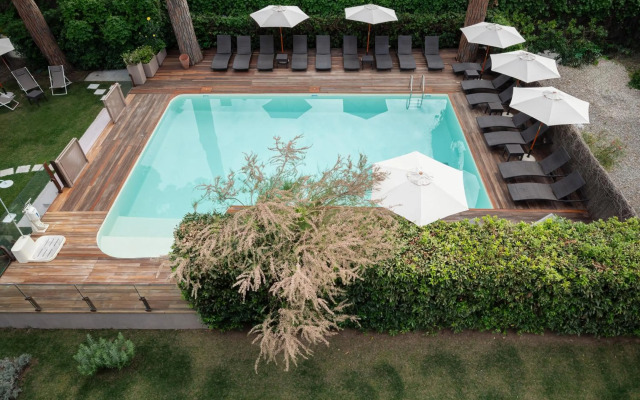 Marina Garden Hotel