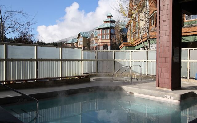 Tyndall Stone by Whistler Retreats