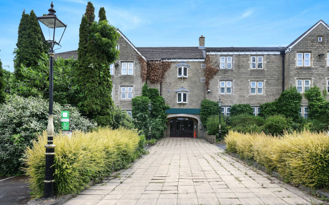 Tong Park Hotel