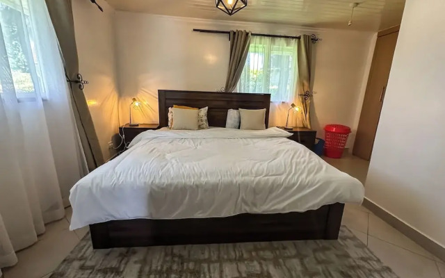 Lux Suites Greenpark Getaway Bungalows
