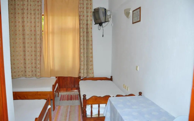 Keramos Hostel