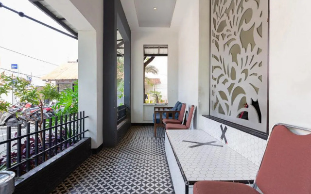 RedDoorz Plus near Mall Slipi Jaya