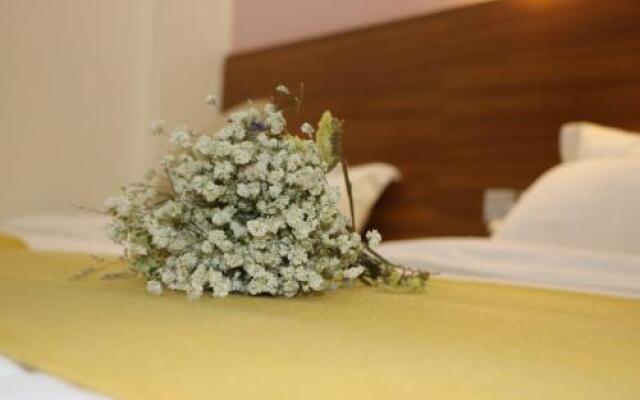 San Marino Hotel & Suites