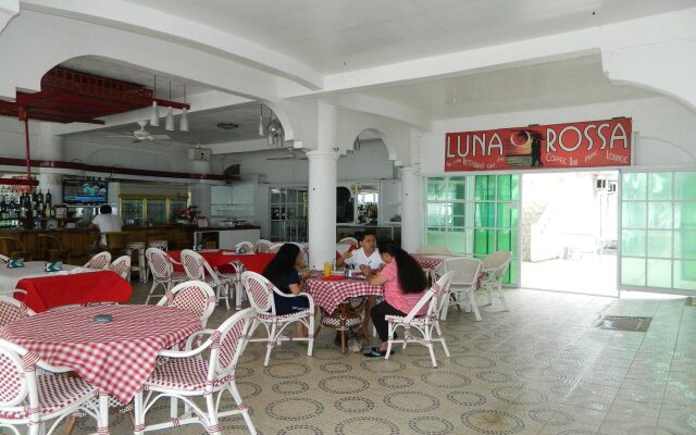 Alla Luna Rossa Beach Hotel