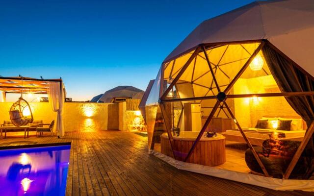 Kalkan Dome Suites & Deluxe-Glamping Holiday In Kalkan
