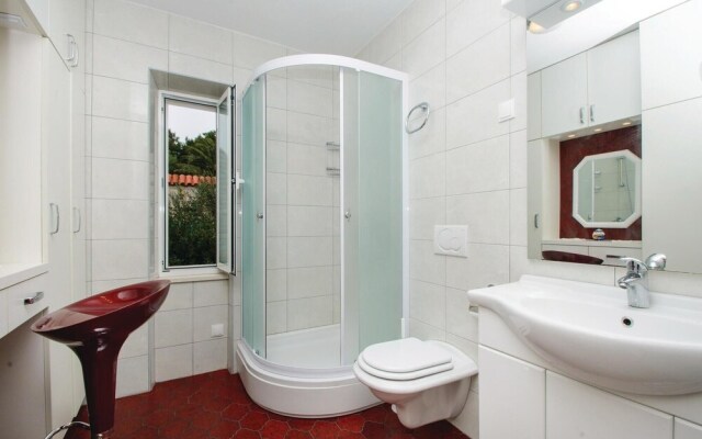 Stunning Home in Dubrovnik With Wifi and 2 Bedrooms