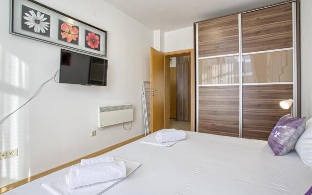 Cosy 1BD Apartment with a Stunning Mountain View