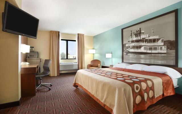 Super 8 by Wyndham Alton