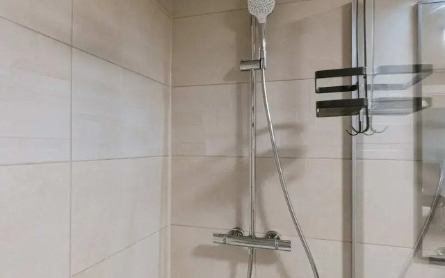 Cozy Ground-floor Apartment With Spacious Terrace