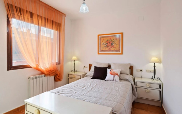 Quaint Holiday Home With Private Pool