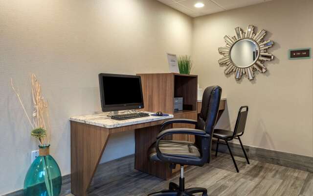 MainStay Suites