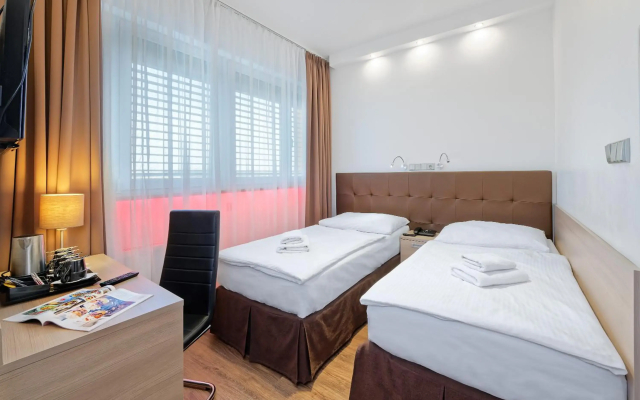 Hotel Aura Design & Garden Pool