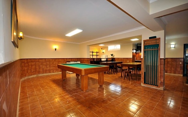 Private Pool Villa Walking Distance to Local Amenities