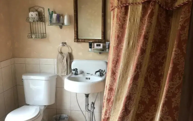 Reynolds House Inn & Motel