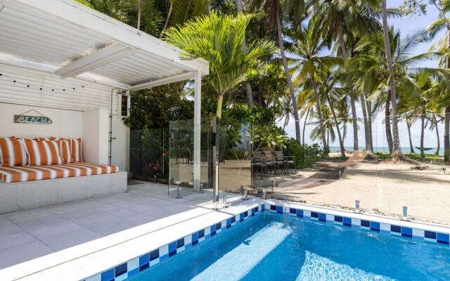 Tenterfield Beachfront Luxury 4 Bedroom Holiday Home