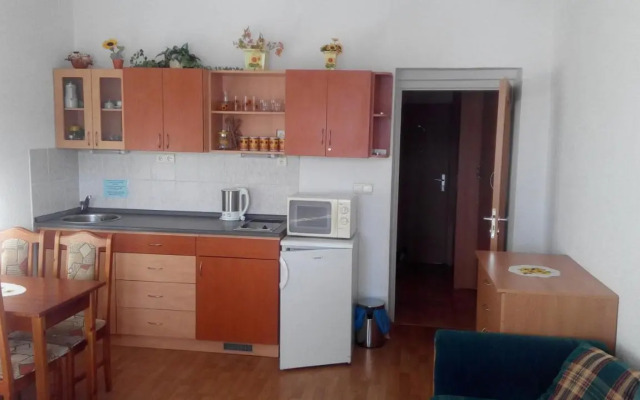 Almet, apartmánove štúdio 205