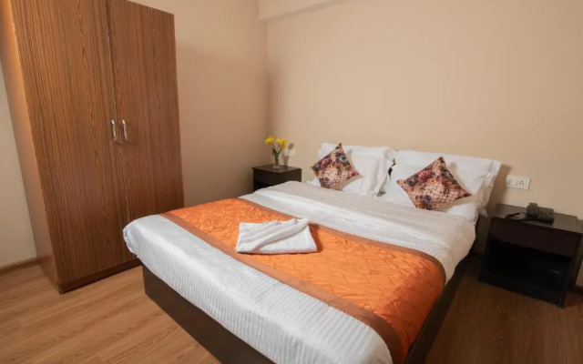 Hotel Suprabhatam