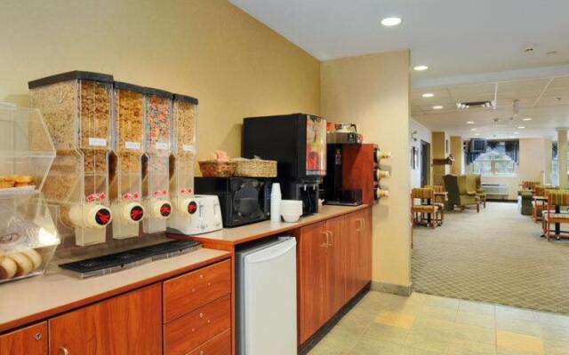 Parry Sound Inn & Suites