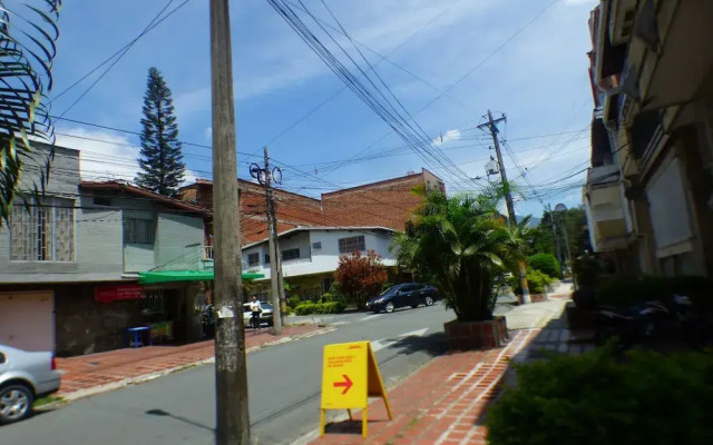 Africa house-Casa Hotel Laureles-La70