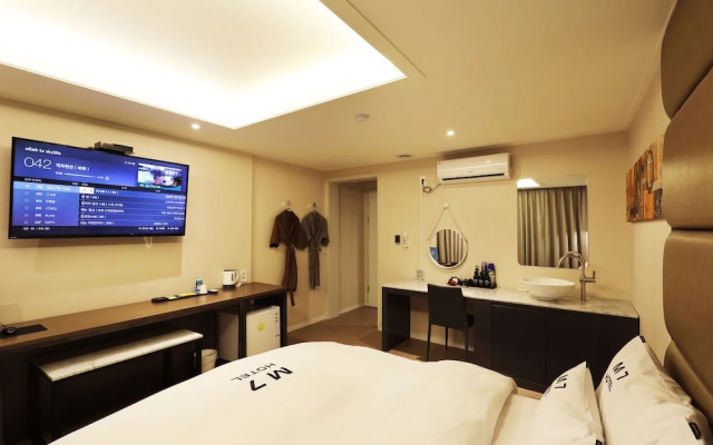 Yongin Singal M7