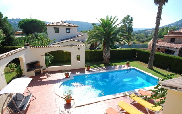 Peaceful Villa in Calonge Spain with Swimming Pool