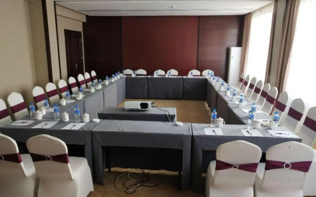Homeinn Selected Hotel (Kunming Dianchi Road)
