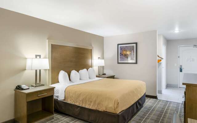 Quality Inn & Suites Carlsbad Caverns Area