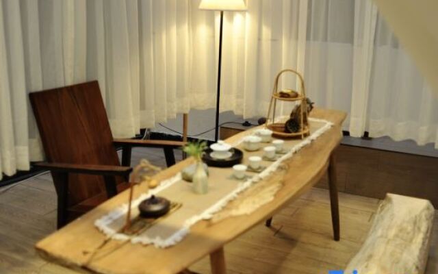 Wuyishan Half Mountain and Half Water (Zen culture theme) Hotel