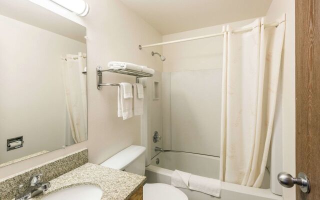 Rodeway Inn