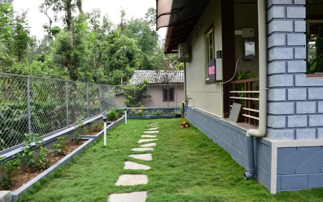 Srinikethana Home Stay with Swimming Pool