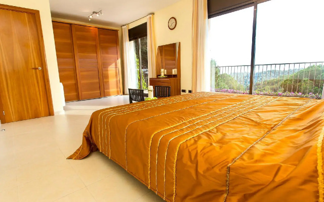 Penelope - Two Bedroom