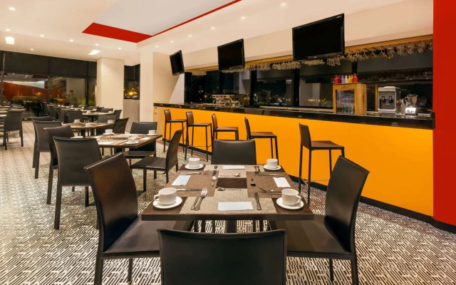 Fairfield by Marriott Bogota Embajada