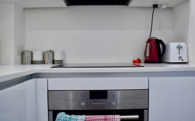 1 Bedroom Studio Apartment in Clerkenwell