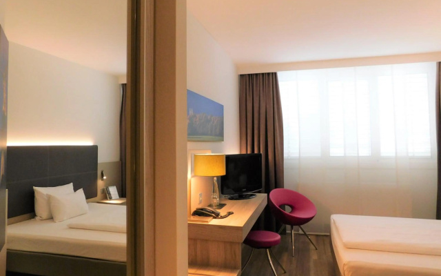 Feringapark Hotel by Coffee Fellows Hotels