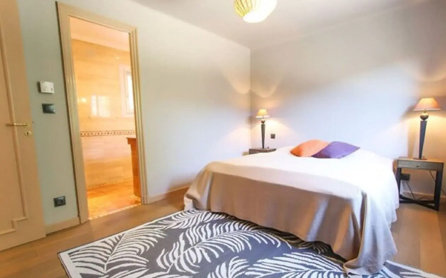 Cheerful Holiday Home in Grimaud With Private Pool