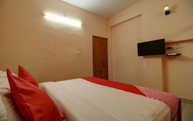 OYO 19110 Annapoorna Residency