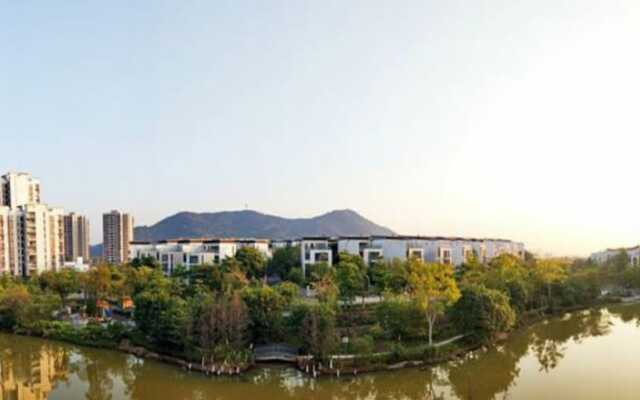 Moon River Villa No 12