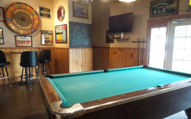 Tyee Restaurant and Hotel