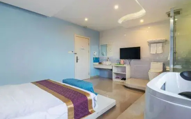 Light Stay·Noli Theme Hotel (Shanghai Fengxian Nanqiao Branch)