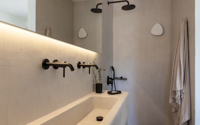 Frescoes Luxury Suites