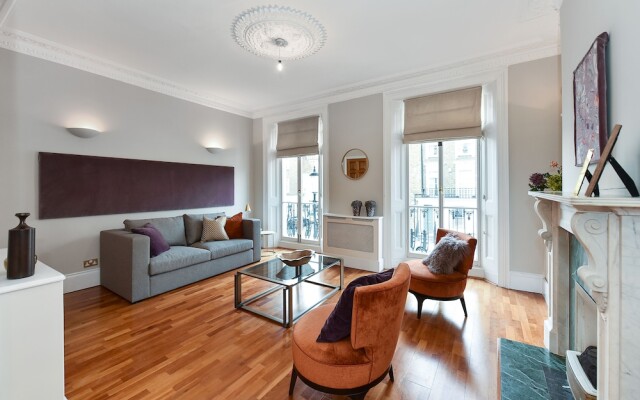 London Lifestyle - Knightsbridge II